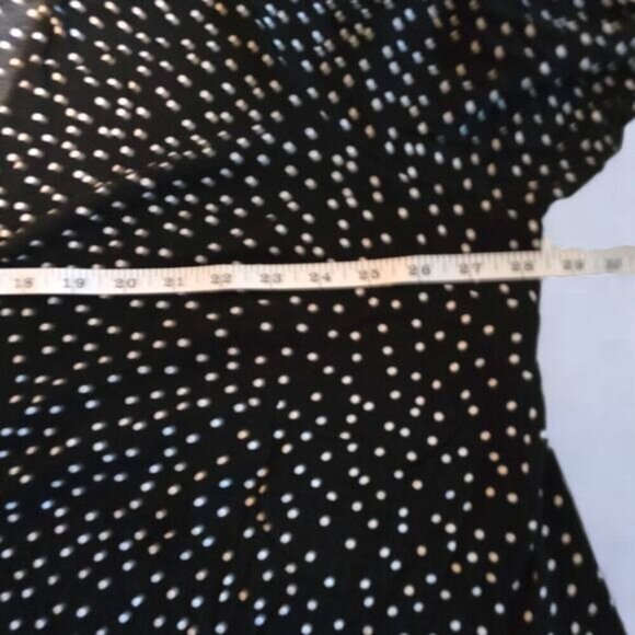 Torrid Black and White Polka Dot Blouse - Size 4X - Picture 6 of 7